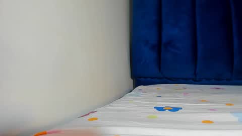 Snapshot of little_africa chatting on 02/25/25, 10:37 little_africa online show from 02/25/25, 10:37