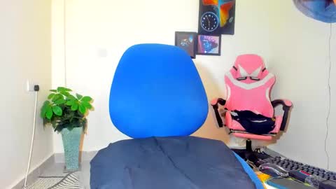 Snapshot of little_africa chatting on 02/28/25, 08:09 little_africa online show from 02/28/25, 08:09