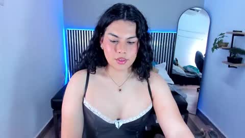 Snapshot of little_alli chatting on 02/18/26, 01:01 L I T T L E A L L I online show from 02/18/26, 01:01