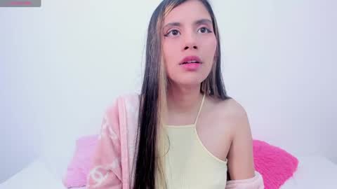 Snapshot of little_angelhot chatting on 12/21/24, 07:03 angelica online show from 12/21/24, 07:03