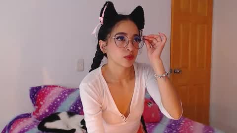 TU ANGELITO online show from 10/28/25, 10:01