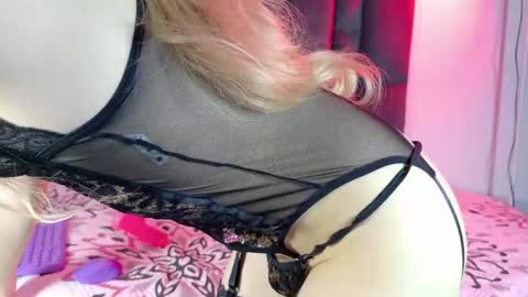 Snapshot of little_bonniie chatting on 06/07/26, 07:50 little_bonniie online show from 06/07/26, 07:50