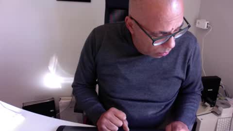 Snapshot of little_buddha chatting on 11/06/25, 09:54 Pure Black Power online show from 11/06/25, 09:54