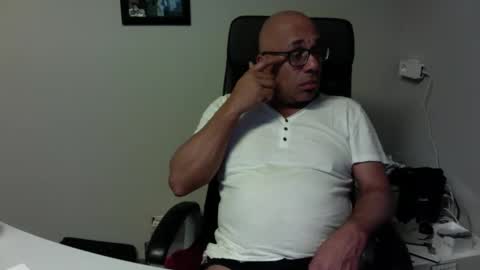 Snapshot of little_buddha chatting on 03/03/26, 08:15 Pure Black Power online show from 03/03/26, 08:15
