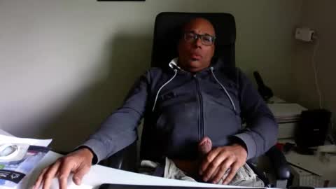 Snapshot of little_buddha chatting on 05/18/26, 09:59 Pure Black Power online show from 05/18/26, 09:59