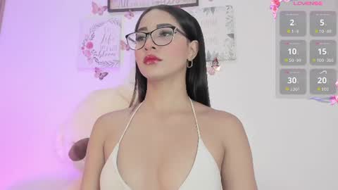 Snapshot of little_channel_ chatting on 06/18/26, 11:47 online show from 06/18/26, 11:47