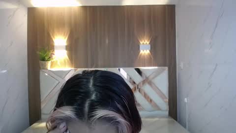 Snapshot of little_cherry_b chatting on 11/19/25, 09:15 Cherri online show from 11/19/25, 09:15