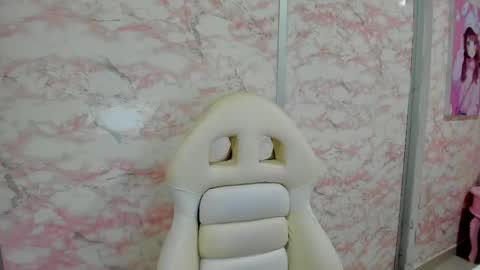 Snapshot of little_doll_4u chatting on 05/05/26, 10:12 ANNI online show from 05/05/26, 10:12
