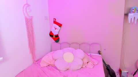 Little Effy online show from 12/24/24, 03:27