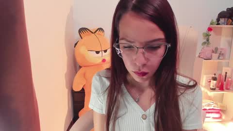 Snapshot of little_eli chatting on 01/29/25, 07:11 Help me reach 100 likes online show from 01/29/25, 07:11