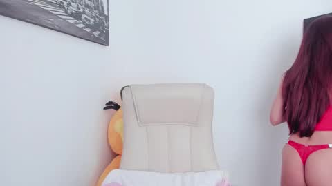 Snapshot of little_eli chatting on 02/21/25, 07:10 Help me reach 100 likes online show from 02/21/25, 07:10