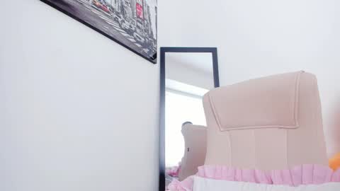 Snapshot of little_eli chatting on 03/12/25, 07:17 Help me reach 100 likes online show from 03/12/25, 07:17