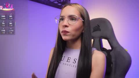 Snapshot of little_eli chatting on 12/05/25, 07:10 Help me reach 100 likes online show from 12/05/25, 07:10