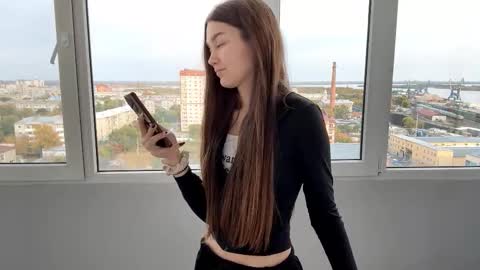 Snapshot of little_ieity chatting on 10/03/25, 07:16 Viiola online show from 10/03/25, 07:16