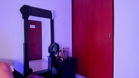 Snapshot of little_kayla_ chatting on 12/06/24, 11:36 kayla  Instagram kayla 71082 online show from 12/06/24, 11:36