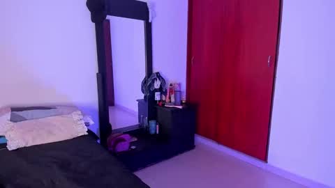 Snapshot of little_kayla_ chatting on 12/07/24, 02:42 kayla  Instagram kayla 71082 online show from 12/07/24, 02:42