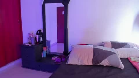 Snapshot of little_kayla_ chatting on 12/28/24, 06:18 kayla  Instagram kayla 71082 online show from 12/28/24, 06:18