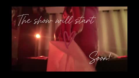 Maeve  online show from 09/29/25, 03:11