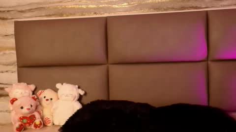 little_mayy online show from 02/13/26, 12:23