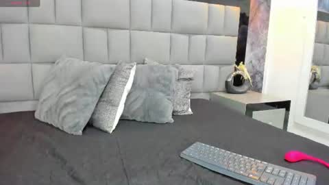 Snapshot of little_melanie chatting on 07/01/26, 06:18 little_melanie online show from 07/01/26, 06:18