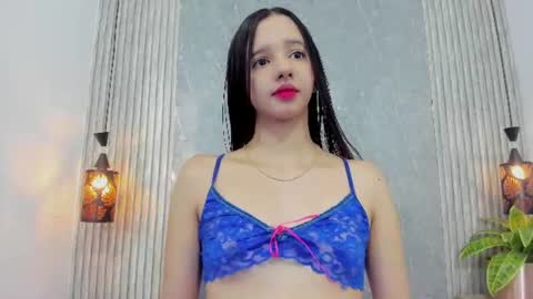 Snapshot of little_melody1 chatting on 07/10/26, 11:46 little_melody1 online show from 07/10/26, 11:46