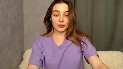 Snapshot of little_mia__ chatting on 12/08/24, 08:58 Mia   Im online every day 1530 PM in New York  2030 PM in London online show from 12/08/24, 08:58