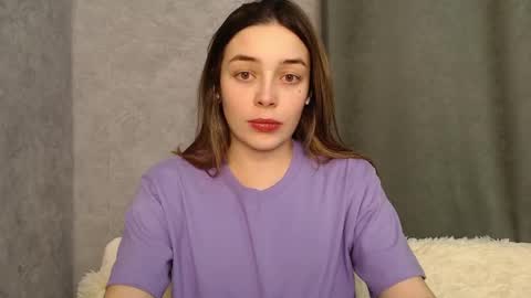 Snapshot of little_mia__ chatting on 12/22/24, 08:58 Mia   Im online every day 1530 PM in New York  2030 PM in London online show from 12/22/24, 08:58