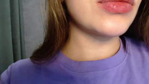 Snapshot of little_mia__ chatting on 02/01/25, 08:26 Mia   Im online every day 1530 PM in New York  2030 PM in London online show from 02/01/25, 08:26