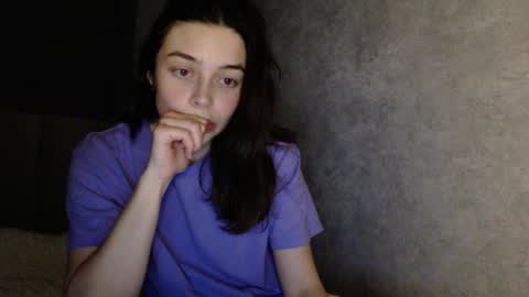 Snapshot of little_mia__ chatting on 03/28/26, 09:25 Mia Im online every day 1530 PM in New York 2030 PM in London online show from 03/28/26, 09:25