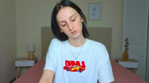 little_mollee online show from 09/20/25, 09:38