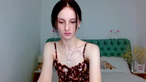little_mollee online show from 09/22/25, 09:50