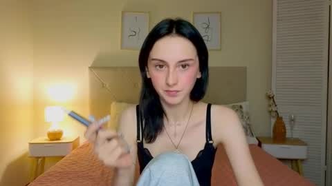 little_mollee online show from 10/03/25, 04:15
