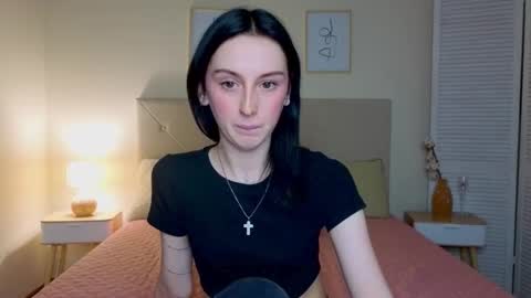 little_mollee online show from 10/04/25, 08:18