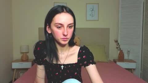 little_mollee online show from 10/13/25, 08:53