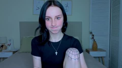 little_mollee online show from 12/13/25, 10:26