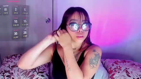 Snapshot of little_natty_ chatting on 06/21/26, 11:24 Natty online show from 06/21/26, 11:24