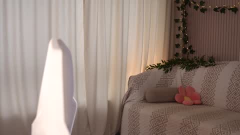 Kiki online show from 10/04/25, 02:04