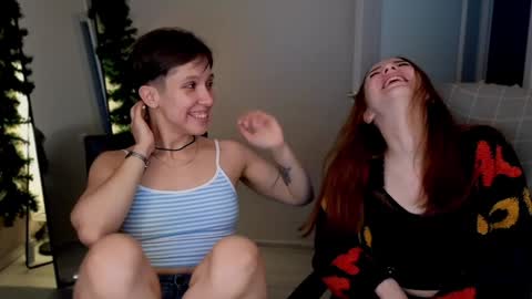 Snapshot of little_pretty_woman chatting on 01/13/25, 08:04 little_pretty_woman online show from 01/13/25, 08:04