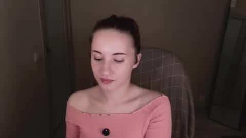 Snapshot of little_pretty_woman chatting on 10/08/25, 03:09 little_pretty_woman online show from 10/08/25, 03:09