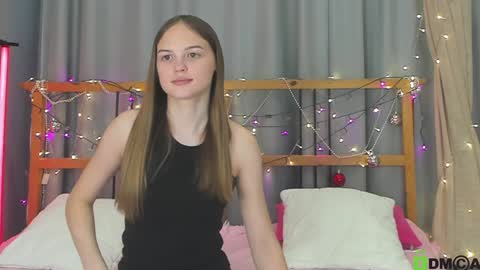 Snapshot of little_radiant_sun chatting on 01/28/25, 12:32 Kriss online show from 01/28/25, 12:32