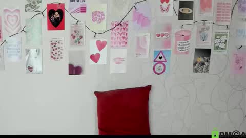 Snapshot of little_radiant_sun chatting on 10/04/25, 10:57 Kriss online show from 10/04/25, 10:57