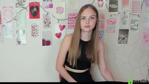 Snapshot of little_radiant_sun chatting on 10/07/25, 09:39 Kriss online show from 10/07/25, 09:39