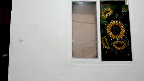 Snapshot of little_rapunsel_ chatting on 02/21/25, 01:11 RAPUNSEL AND CAIN online show from 02/21/25, 01:11