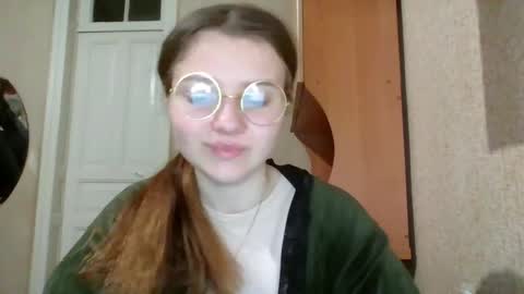 Snapshot of little_shygirl_ chatting on 03/11/25, 01:48 little_shygirl_ online show from 03/11/25, 01:48