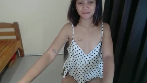 Snapshot of little_sunshine18 chatting on 04/11/26, 01:54 shine online show from 04/11/26, 01:54