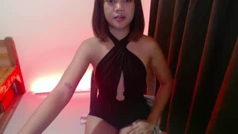 Snapshot of little_sunshine18 chatting on 04/12/26, 08:58 shine online show from 04/12/26, 08:58