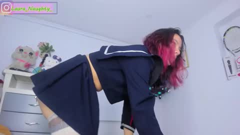 Snapshot of little_tatis chatting on 01/13/25, 08:26 Im Laura. buy my contentcompra mi contenido offline online show from 01/13/25, 08:26