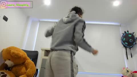 Snapshot of little_tatis chatting on 01/13/25, 08:48 Im Laura. buy my contentcompra mi contenido offline online show from 01/13/25, 08:48