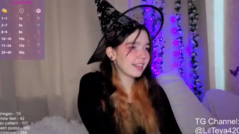little Teya online show from 10/14/25, 09:54