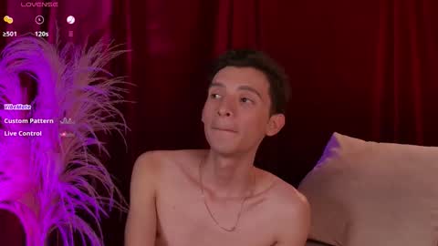 Snapshot of little_twiink chatting on 02/05/26, 11:53 Juan Ferrer online show from 02/05/26, 11:53